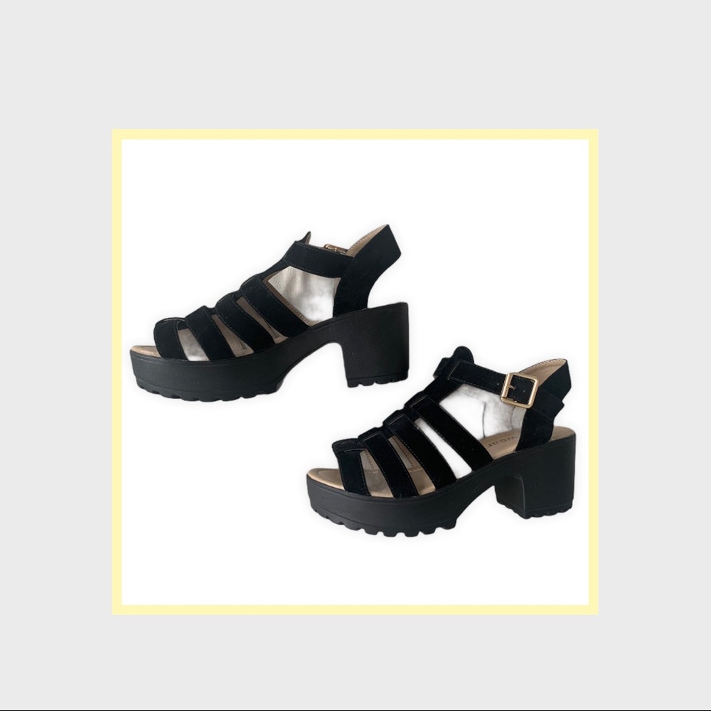 Black platform faux suede sandals!